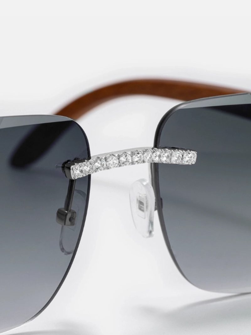 DiamondCutMoissaniteSunglassesInWhiteGold 5 8ad28abb 6925 43f8 a875 3e93dc49bbbe